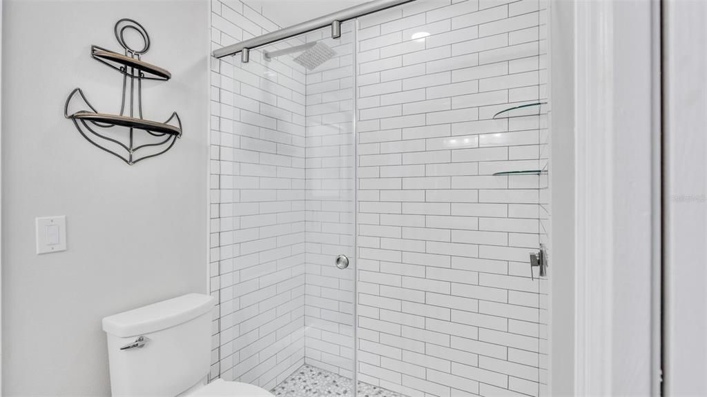 For Sale: $619,900 (5 beds, 3 baths, 2422 Square Feet)