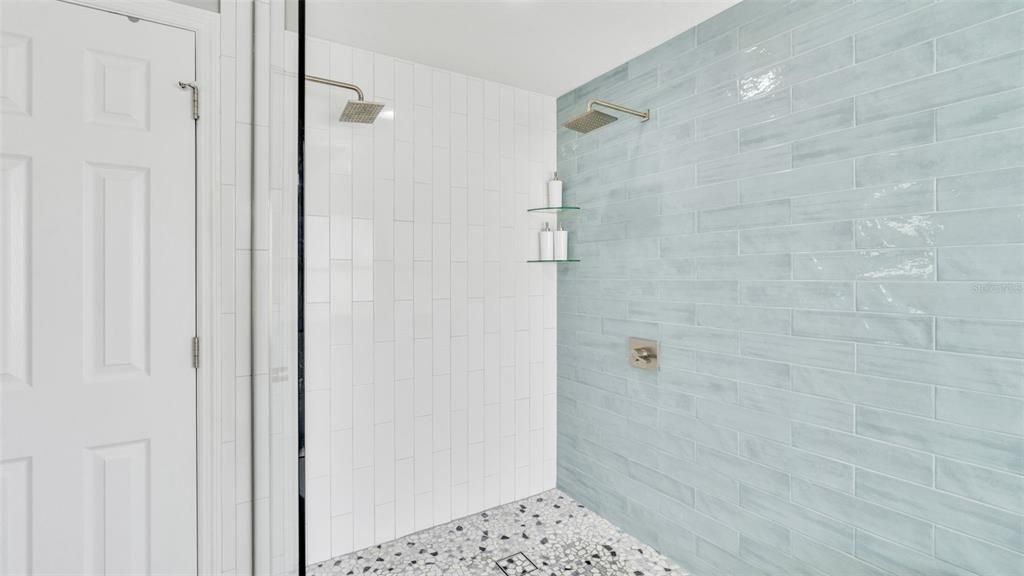 For Sale: $619,900 (5 beds, 3 baths, 2422 Square Feet)