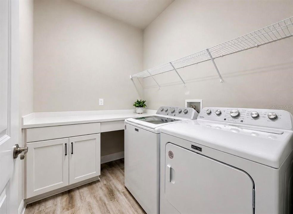 For Sale: $474,900 (2 beds, 2 baths, 2066 Square Feet)