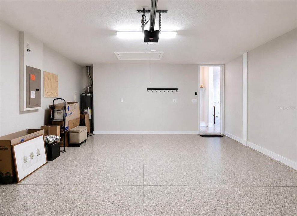 For Sale: $474,900 (2 beds, 2 baths, 2066 Square Feet)