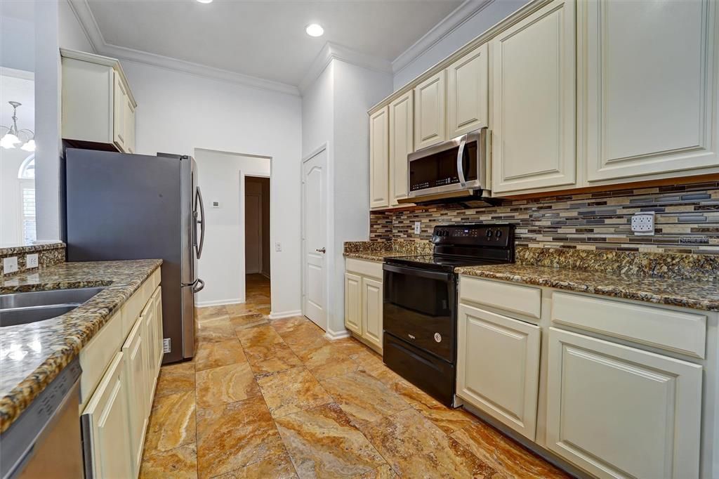 В аренду: $2,800 (4 спален, 3 ванн, 2400 Квадратных фут)