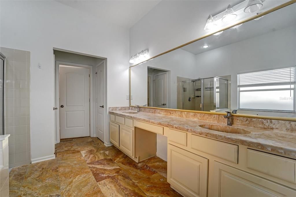 В аренду: $2,800 (4 спален, 3 ванн, 2400 Квадратных фут)