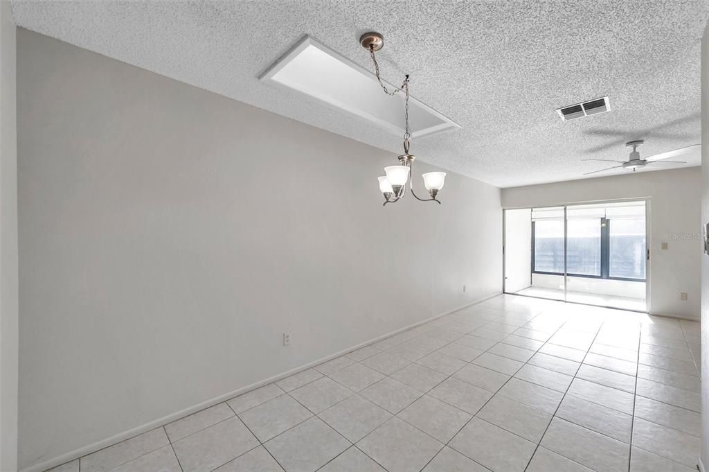For Rent: $1,985 (2 beds, 2 baths, 1120 Square Feet)