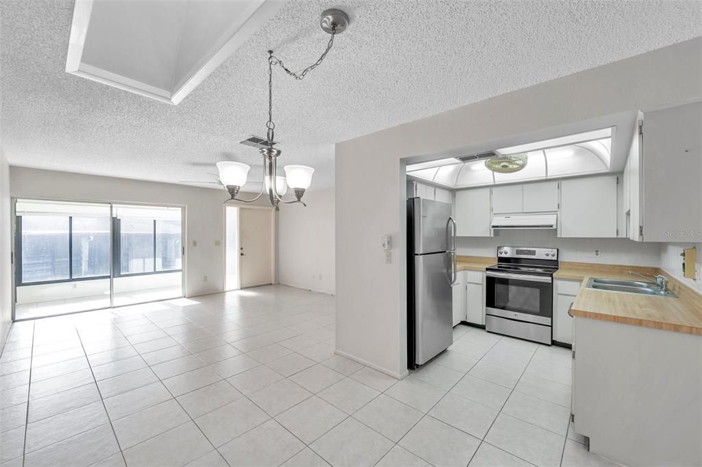 For Rent: $1,985 (2 beds, 2 baths, 1120 Square Feet)