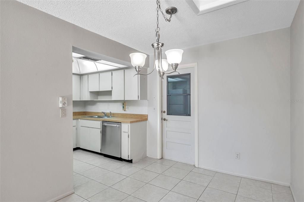 For Rent: $1,985 (2 beds, 2 baths, 1120 Square Feet)