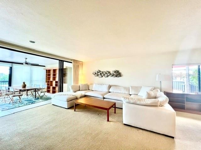 For Rent: $5,350 (2 beds, 2 baths, 1547 Square Feet)