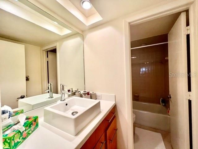 For Rent: $5,350 (2 beds, 2 baths, 1547 Square Feet)