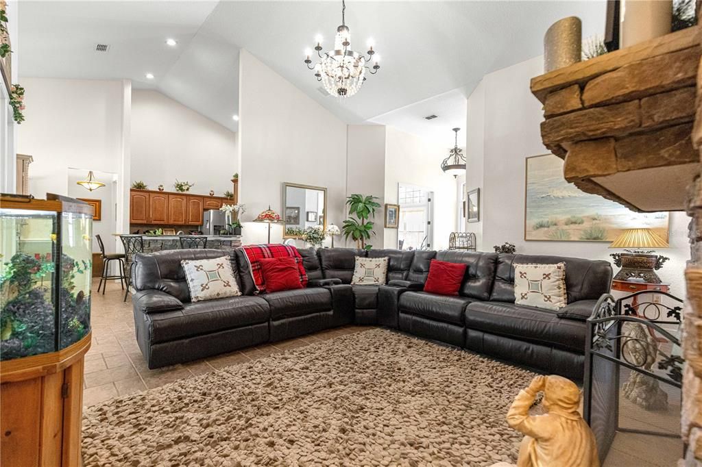 For Sale: $507,000 (4 beds, 3 baths, 2498 Square Feet)