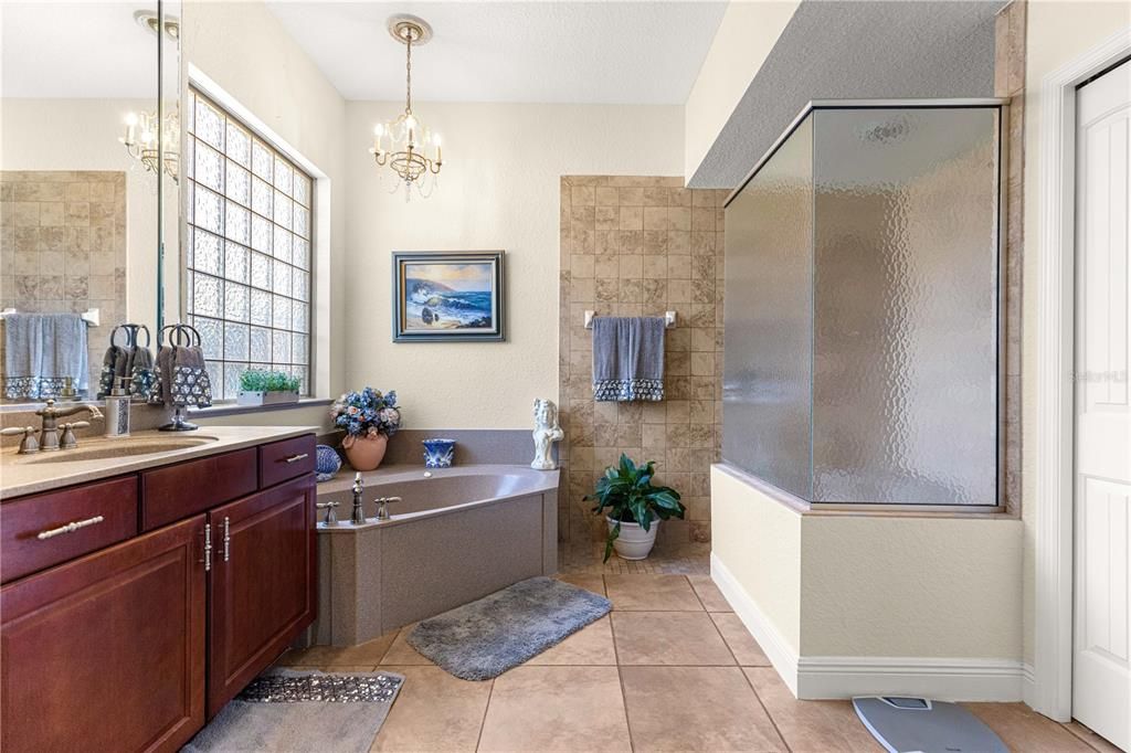 For Sale: $507,000 (4 beds, 3 baths, 2498 Square Feet)