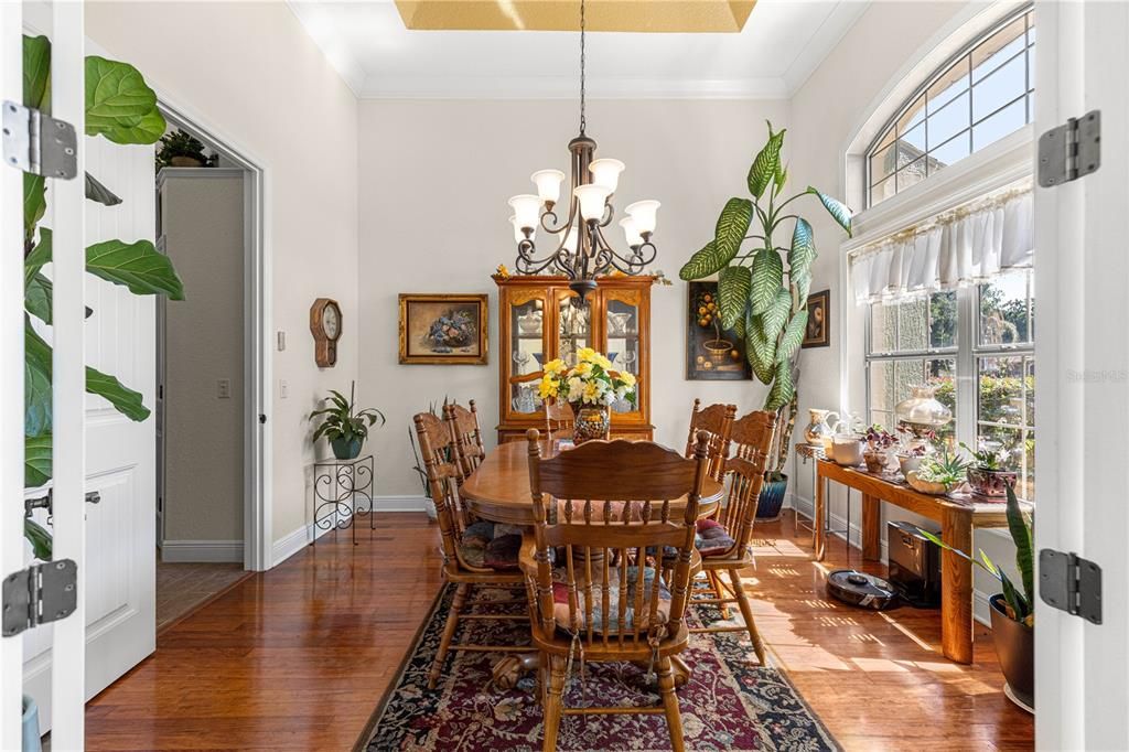 For Sale: $507,000 (4 beds, 3 baths, 2498 Square Feet)