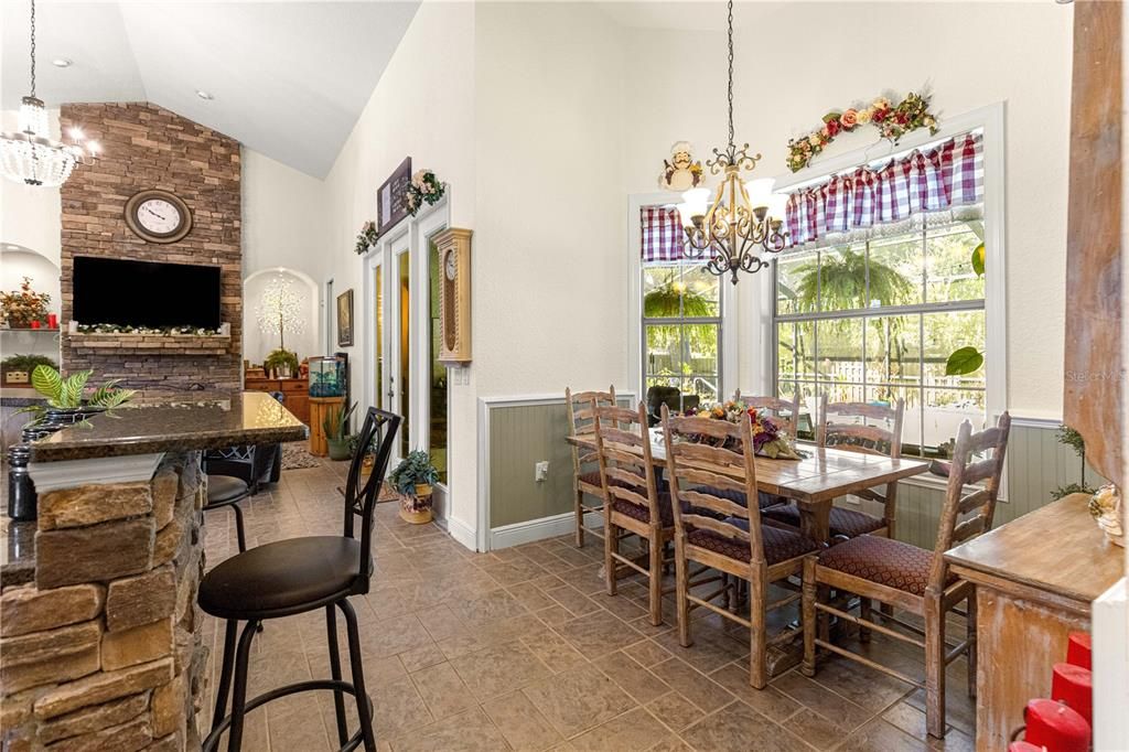 For Sale: $507,000 (4 beds, 3 baths, 2498 Square Feet)