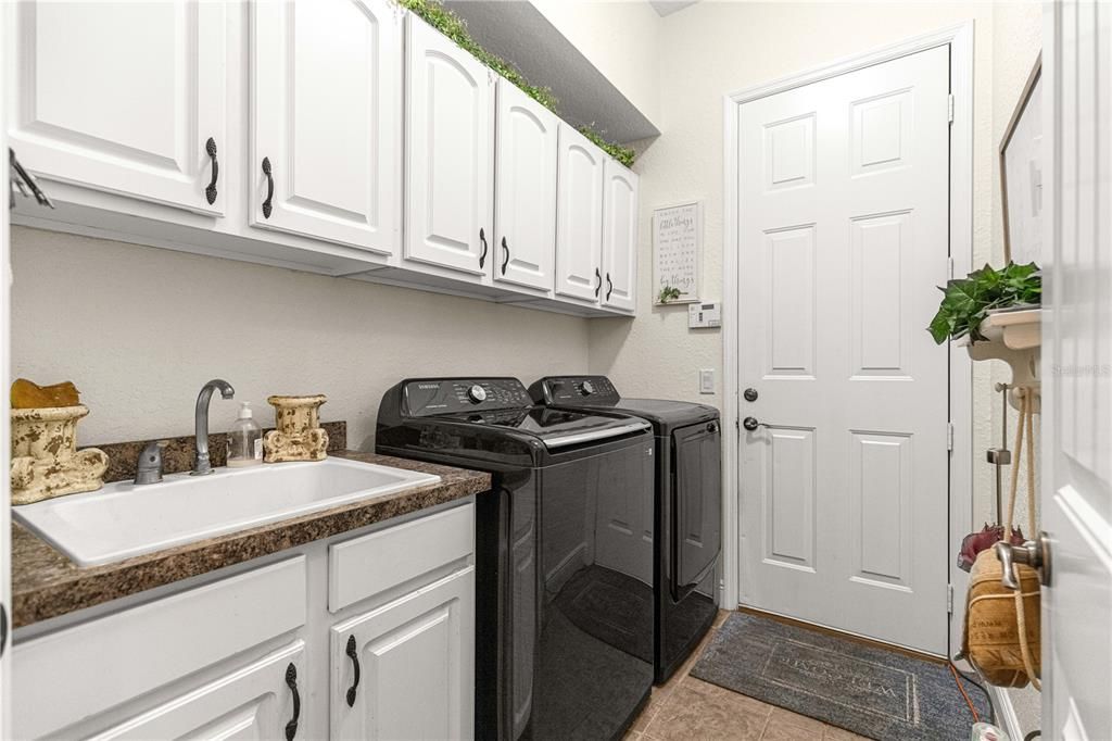 For Sale: $507,000 (4 beds, 3 baths, 2498 Square Feet)