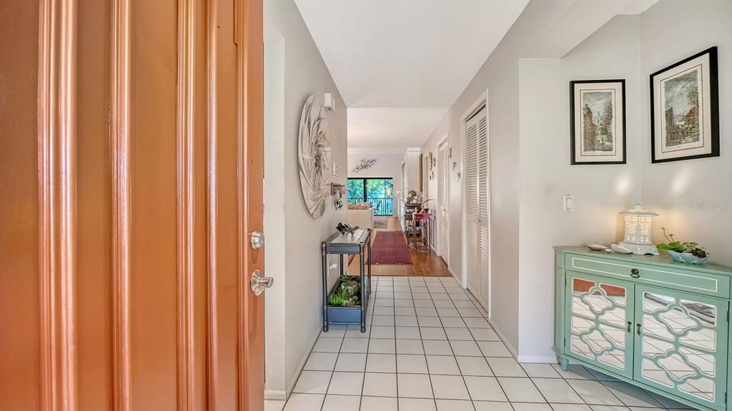 For Sale: $825,000 (3 beds, 2 baths, 1942 Square Feet)