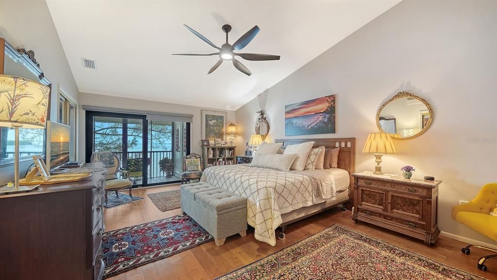 For Sale: $825,000 (3 beds, 2 baths, 1942 Square Feet)