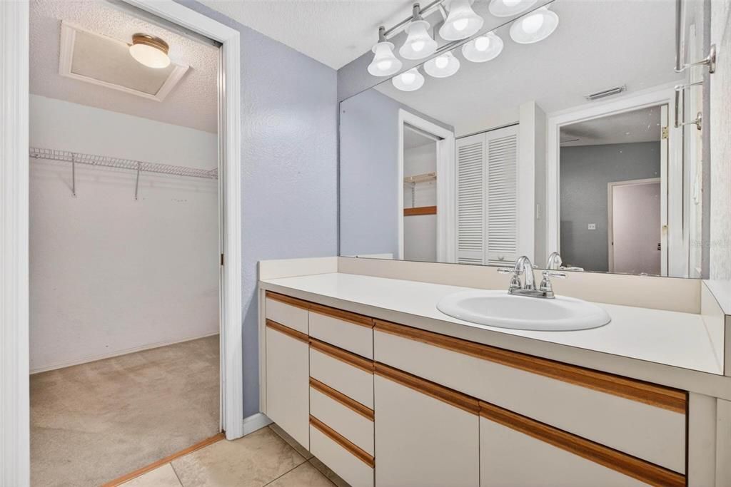 На продажу: $259,000 (3 спален, 2 ванн, 1620 Квадратных фут)