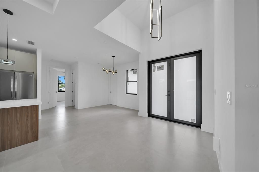 For Sale: $389,900 (4 beds, 3 baths, 1778 Square Feet)