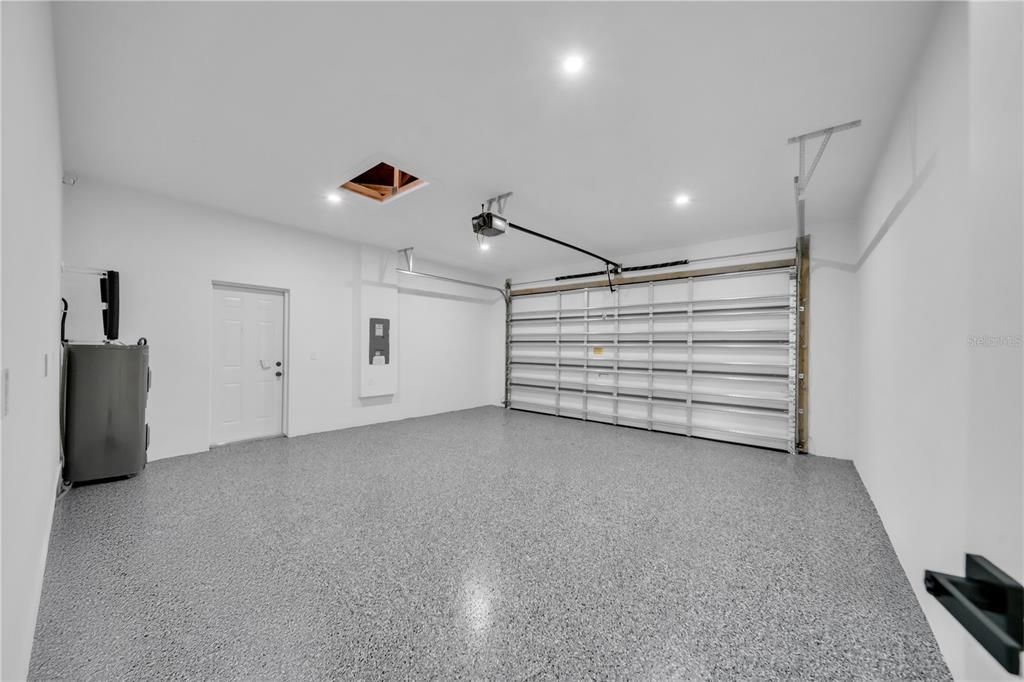 For Sale: $389,900 (4 beds, 3 baths, 1778 Square Feet)