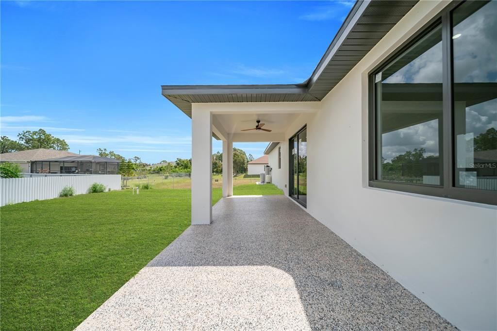 For Sale: $389,900 (4 beds, 3 baths, 1778 Square Feet)