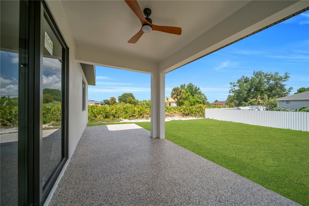 For Sale: $389,900 (4 beds, 3 baths, 1778 Square Feet)