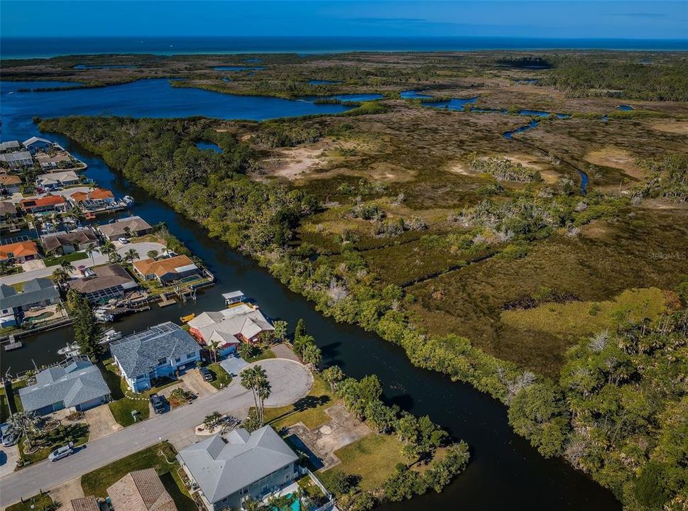 На продажу: $195,000 (0.31 acres)