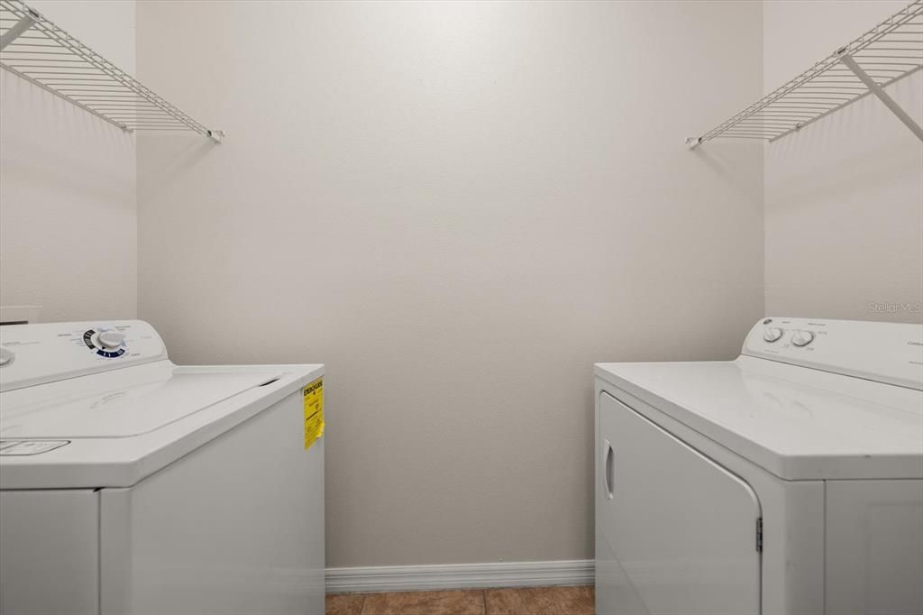 For Sale: $259,000 (3 beds, 2 baths, 1594 Square Feet)