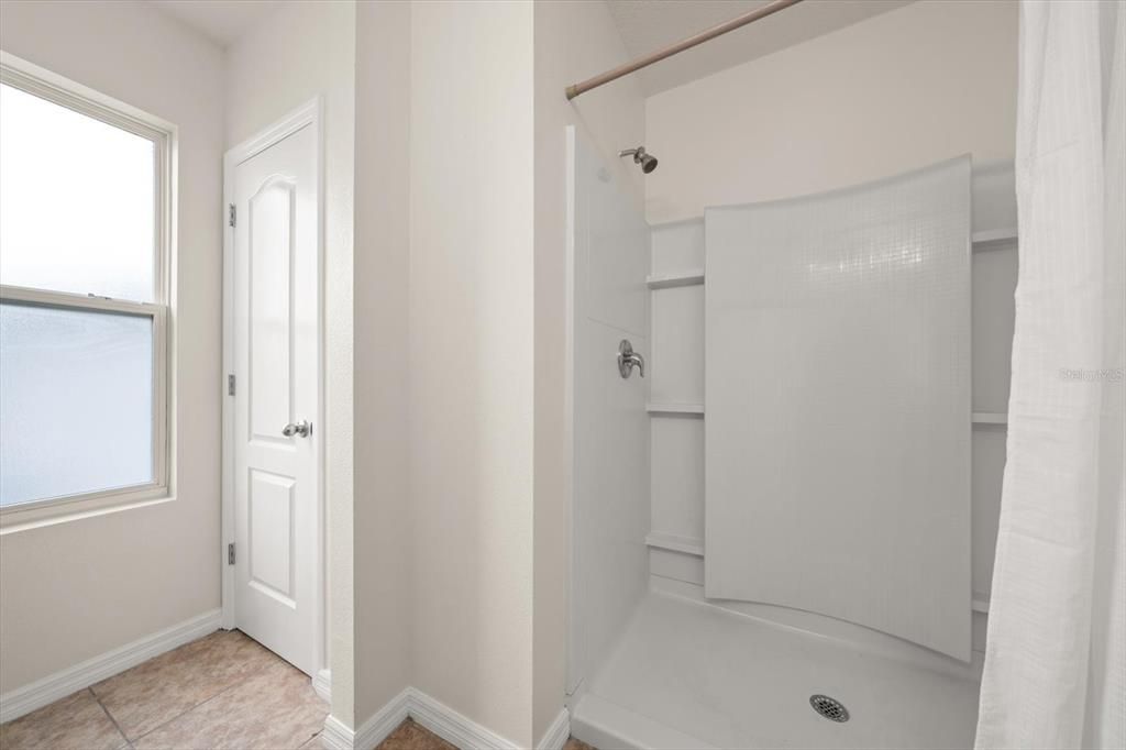For Sale: $259,000 (3 beds, 2 baths, 1594 Square Feet)