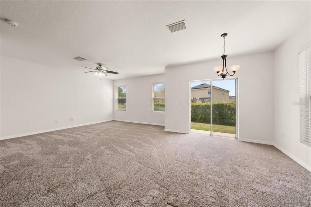 For Sale: $259,000 (3 beds, 2 baths, 1594 Square Feet)