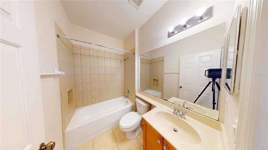 В аренду: $1,395 (2 спален, 2 ванн, 923 Квадратных фут)