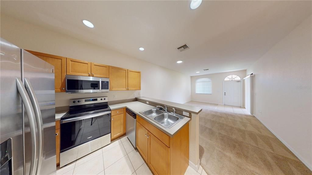 В аренду: $1,395 (2 спален, 2 ванн, 923 Квадратных фут)