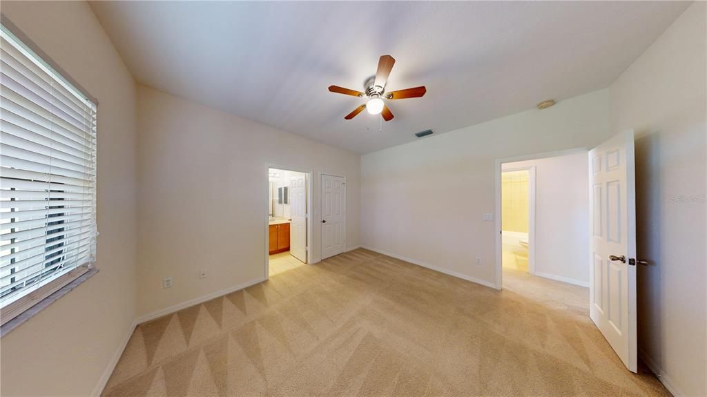 В аренду: $1,395 (2 спален, 2 ванн, 923 Квадратных фут)
