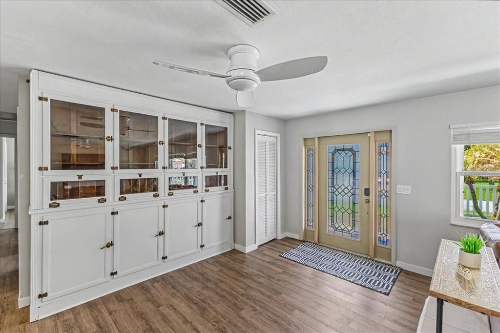 Activo con contrato: $450,000 (3 camas, 2 baños, 1686 Pies cuadrados)