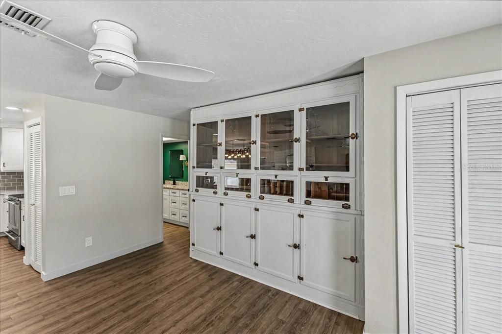 Activo con contrato: $450,000 (3 camas, 2 baños, 1686 Pies cuadrados)