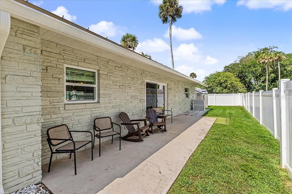 Activo con contrato: $450,000 (3 camas, 2 baños, 1686 Pies cuadrados)