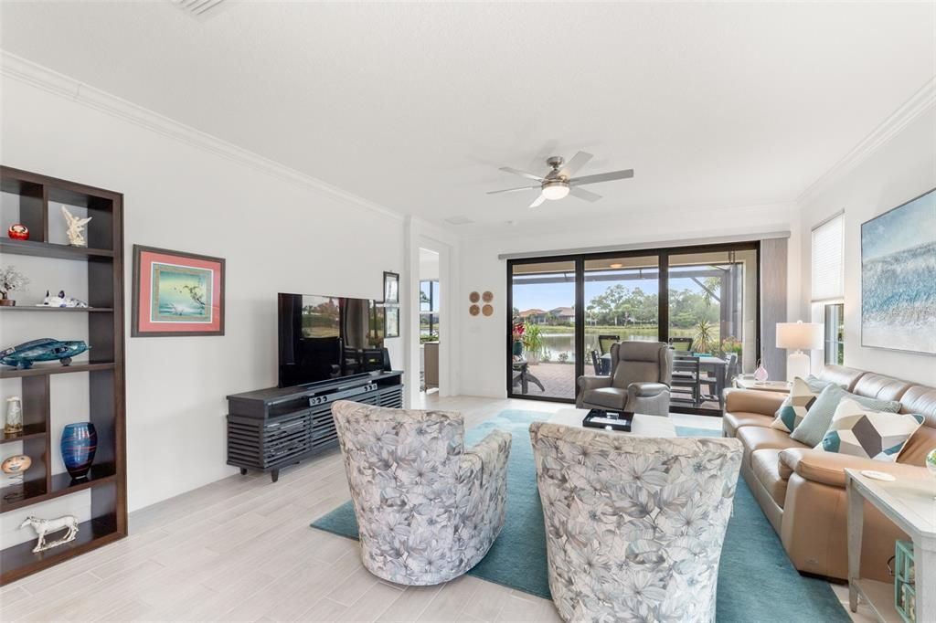 For Sale: $750,000 (3 beds, 2 baths, 1918 Square Feet)