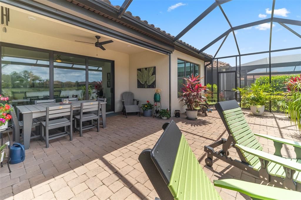 For Sale: $750,000 (3 beds, 2 baths, 1918 Square Feet)