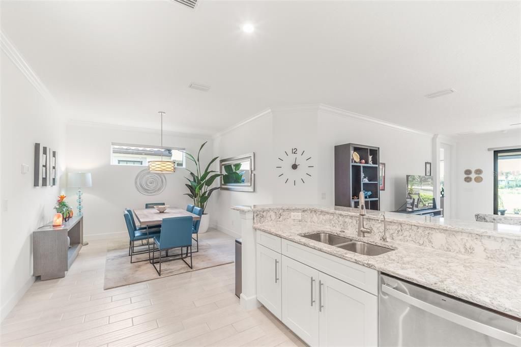 For Sale: $750,000 (3 beds, 2 baths, 1918 Square Feet)