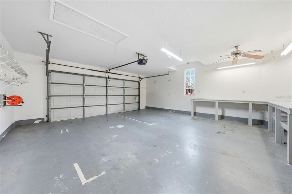 На продажу: $235,900 (2 спален, 2 ванн, 1598 Квадратных фут)