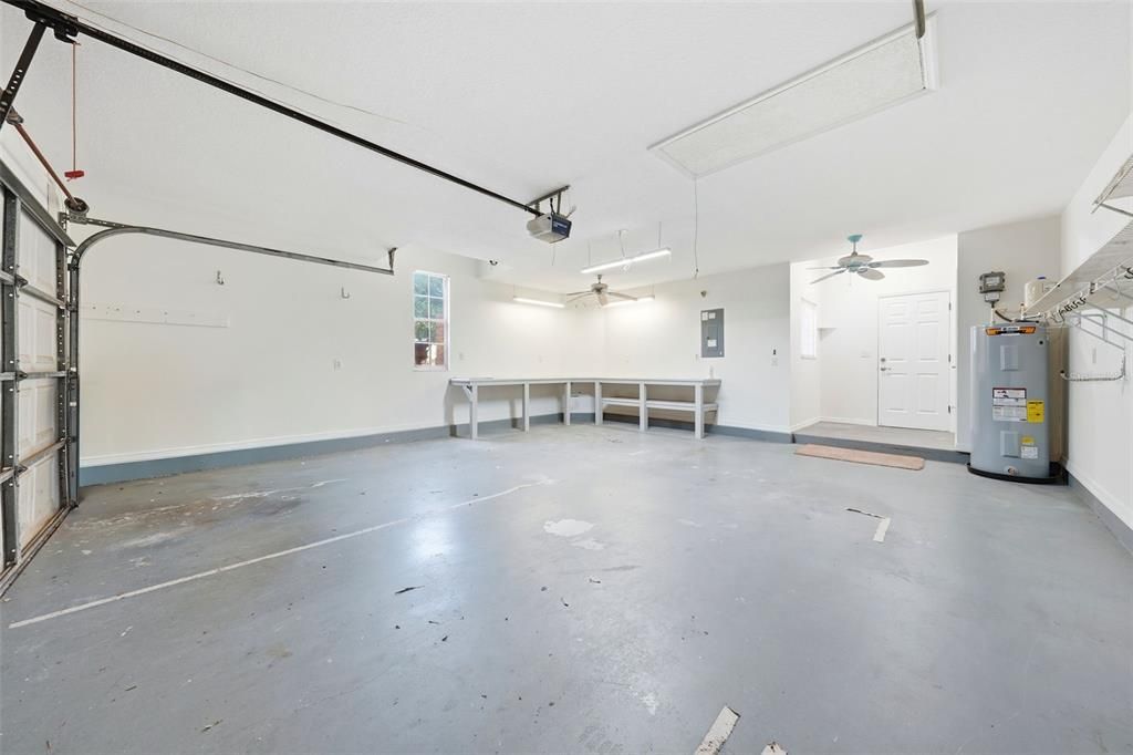 На продажу: $235,900 (2 спален, 2 ванн, 1598 Квадратных фут)