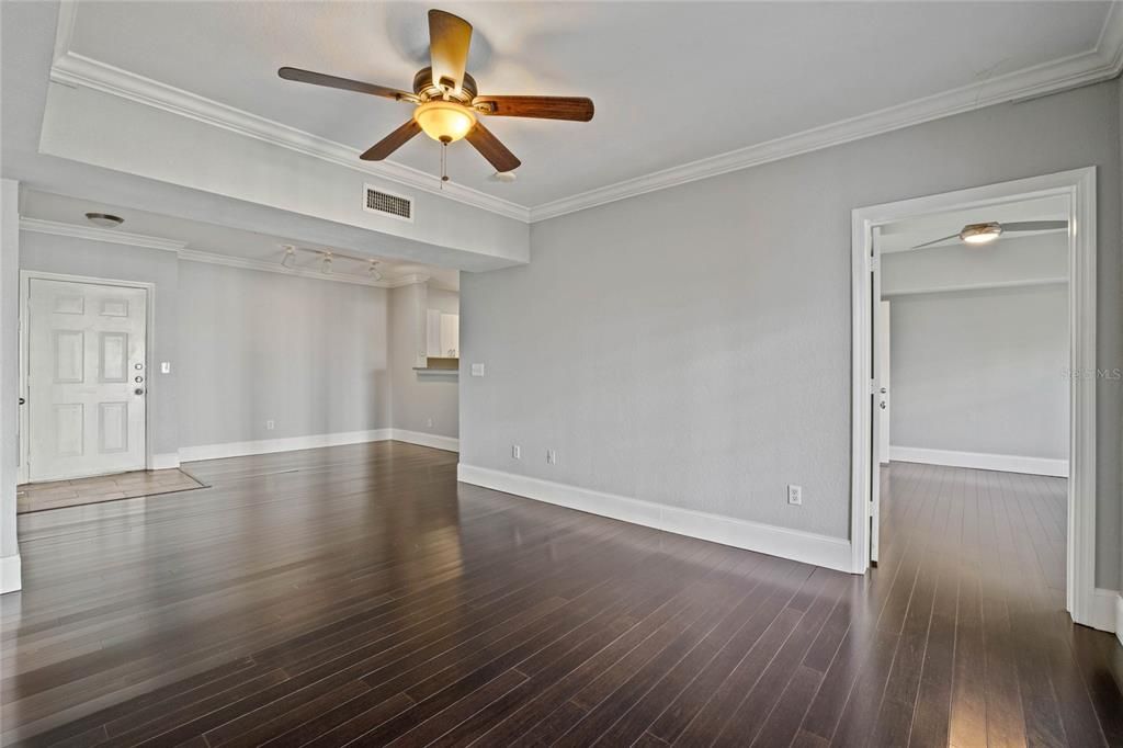 For Rent: $2,100 (2 beds, 2 baths, 1115 Square Feet)