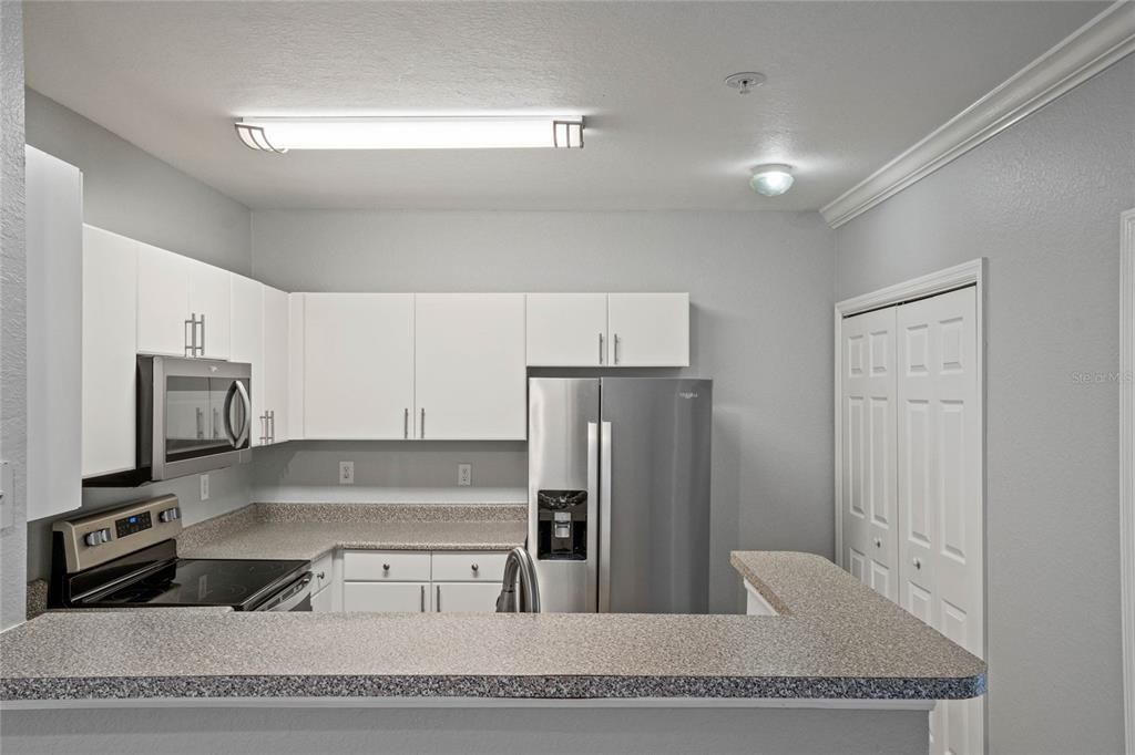 For Rent: $2,100 (2 beds, 2 baths, 1115 Square Feet)