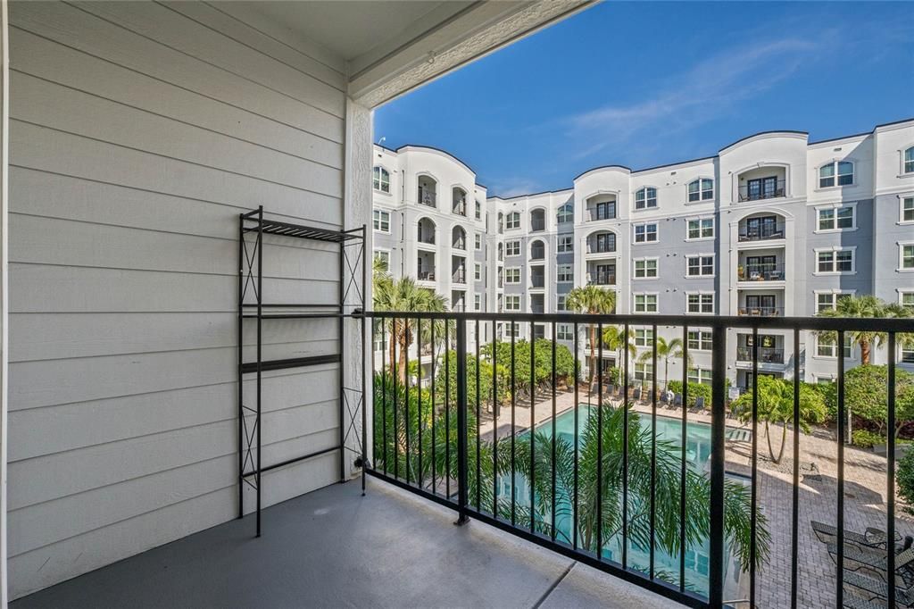 For Rent: $2,100 (2 beds, 2 baths, 1115 Square Feet)