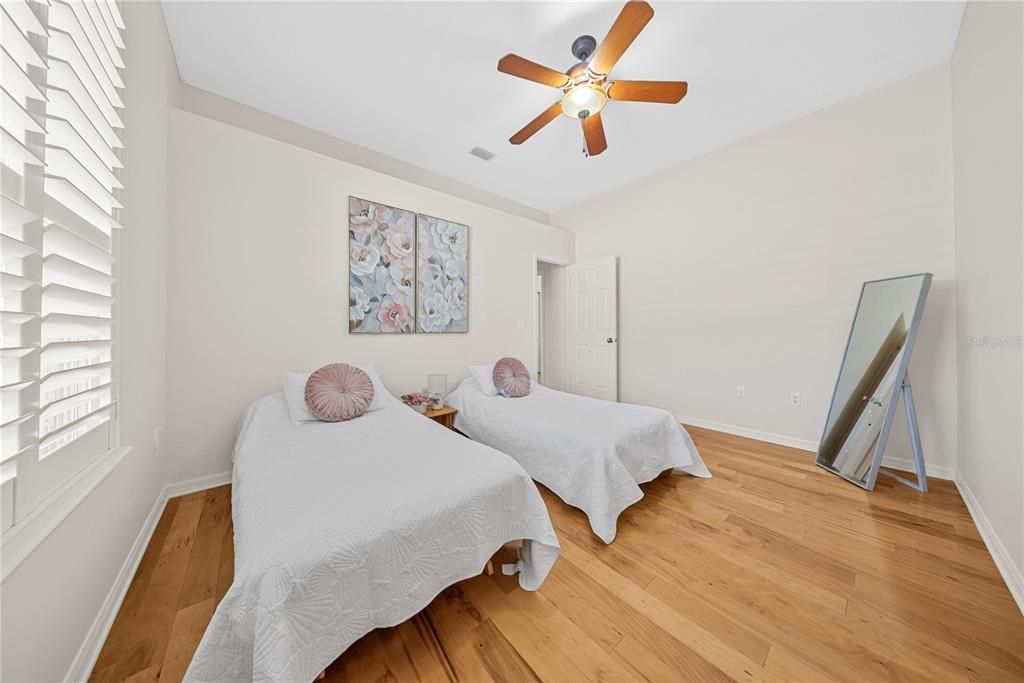 Activo con contrato: $949,000 (4 camas, 3 baños, 2895 Pies cuadrados)