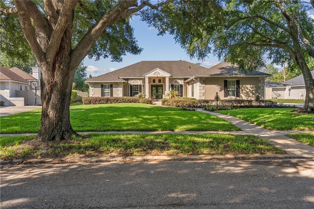 Activo con contrato: $949,000 (4 camas, 3 baños, 2895 Pies cuadrados)
