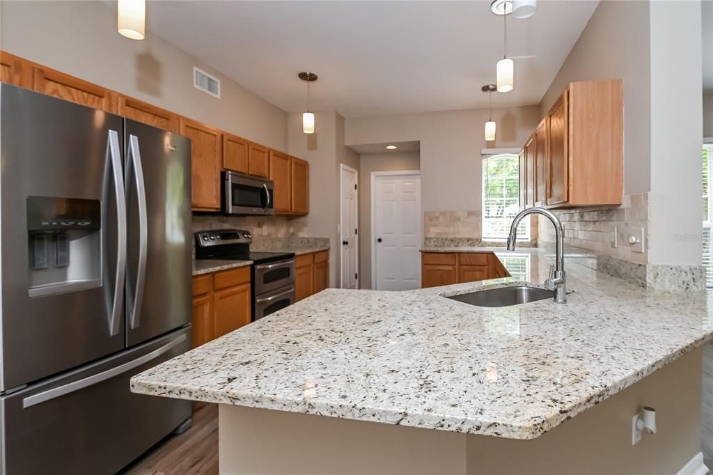 For Sale: $400,000 (3 beds, 2 baths, 1752 Square Feet)