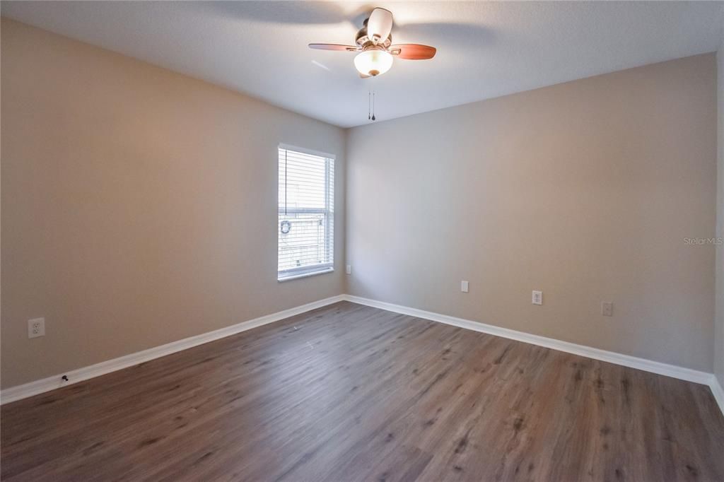 For Sale: $400,000 (3 beds, 2 baths, 1752 Square Feet)