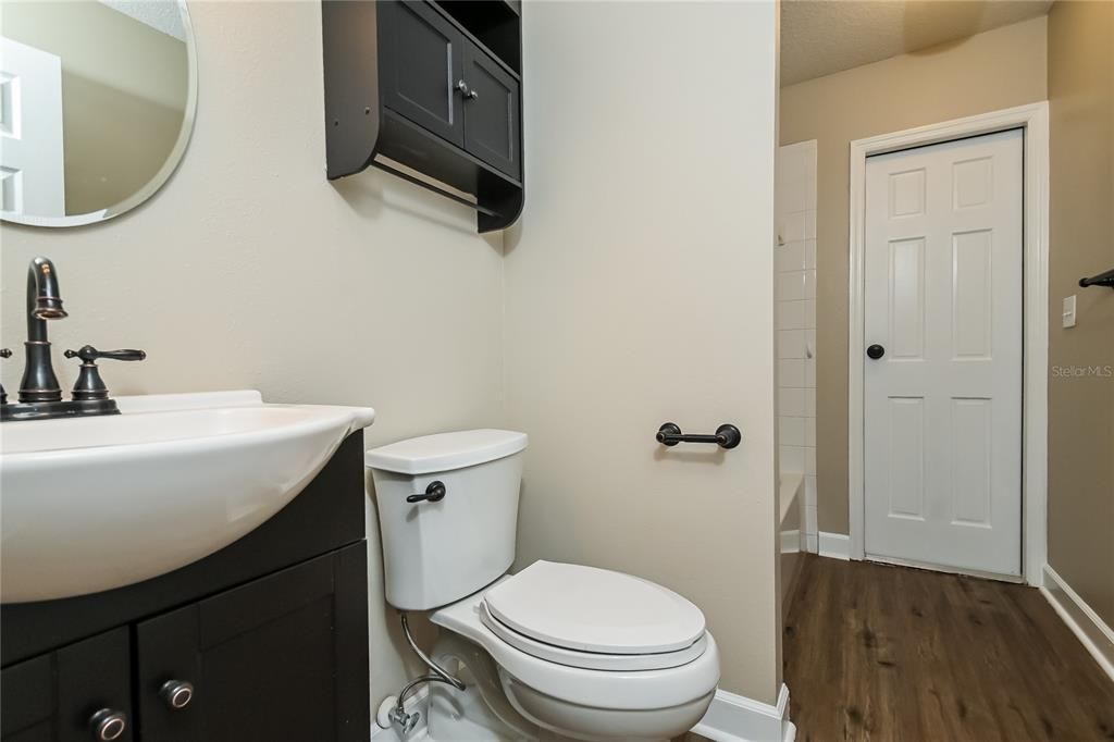 For Sale: $400,000 (3 beds, 2 baths, 1752 Square Feet)