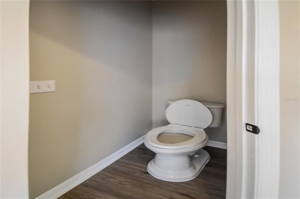 For Sale: $400,000 (3 beds, 2 baths, 1752 Square Feet)