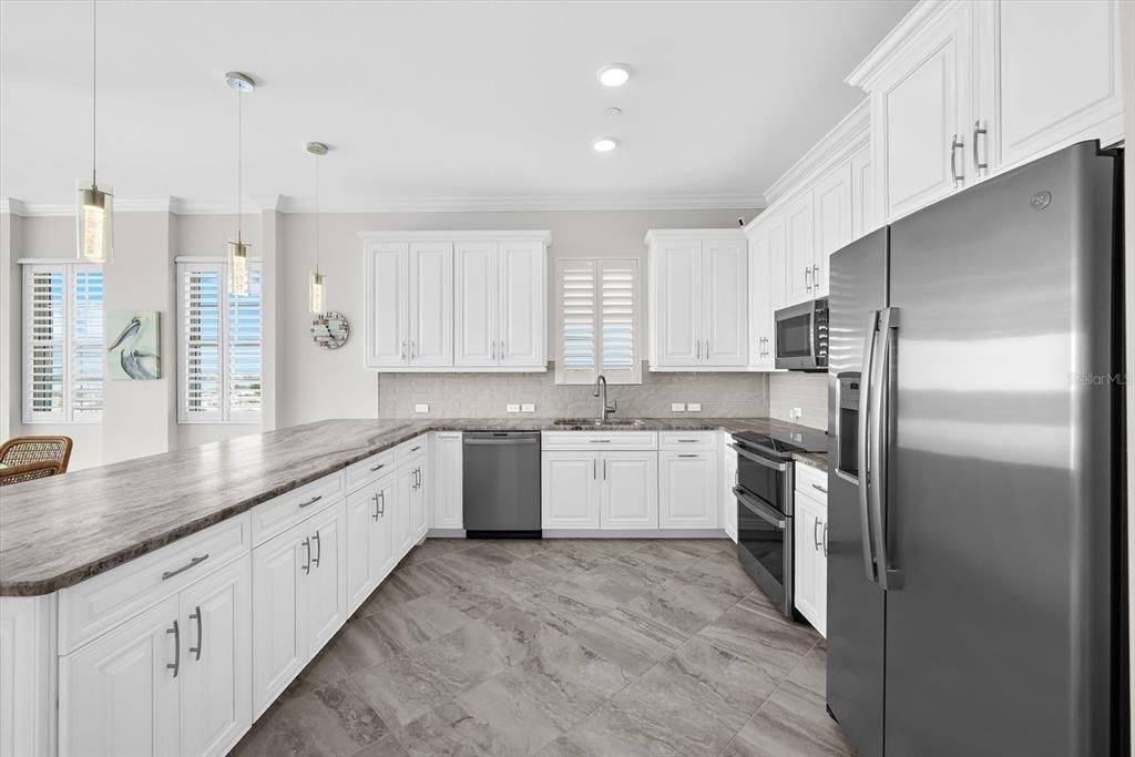 For Sale: $1,450,000 (3 beds, 2 baths, 1802 Square Feet)