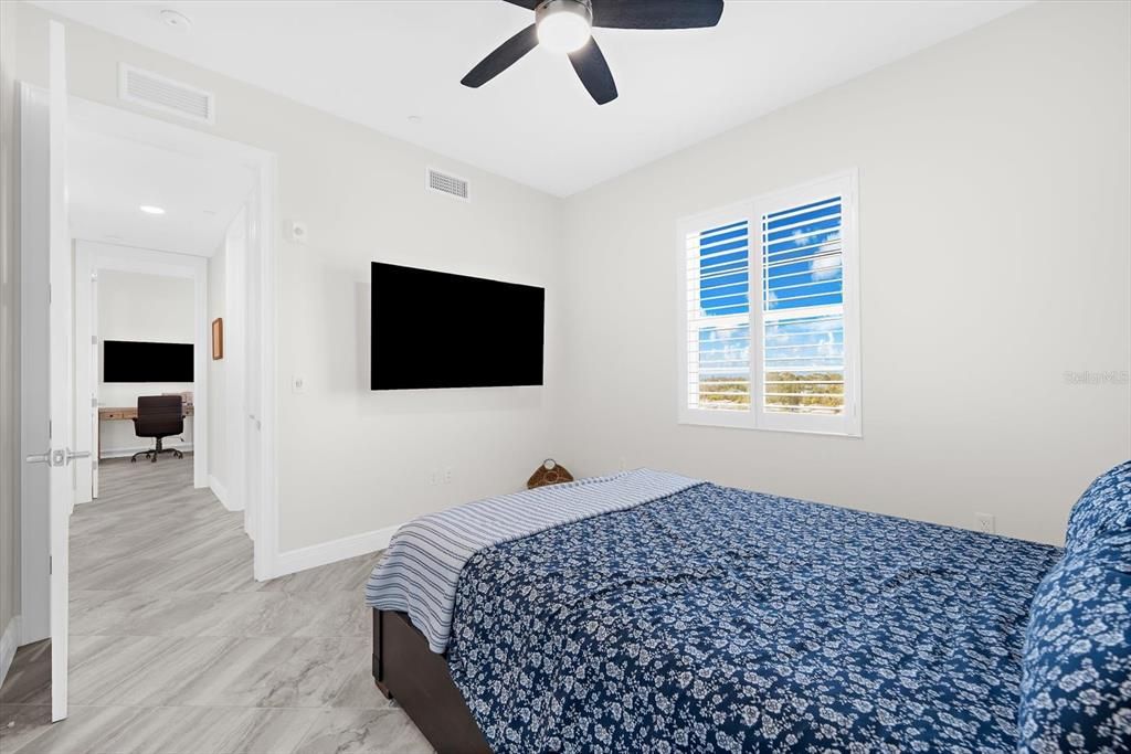 For Sale: $1,450,000 (3 beds, 2 baths, 1802 Square Feet)