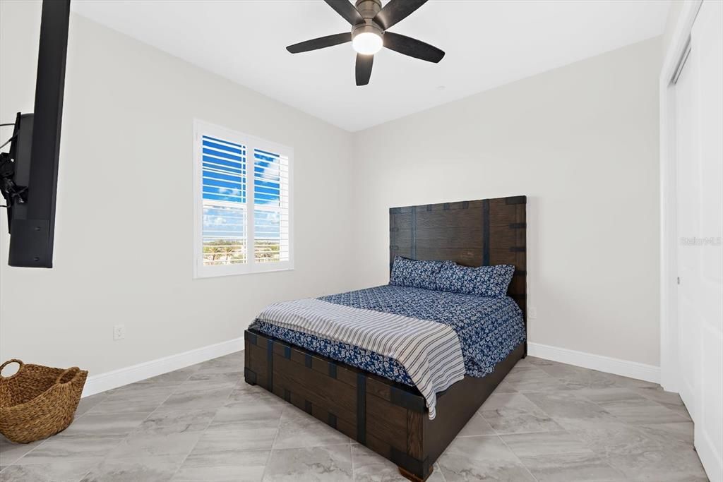 For Sale: $1,450,000 (3 beds, 2 baths, 1802 Square Feet)